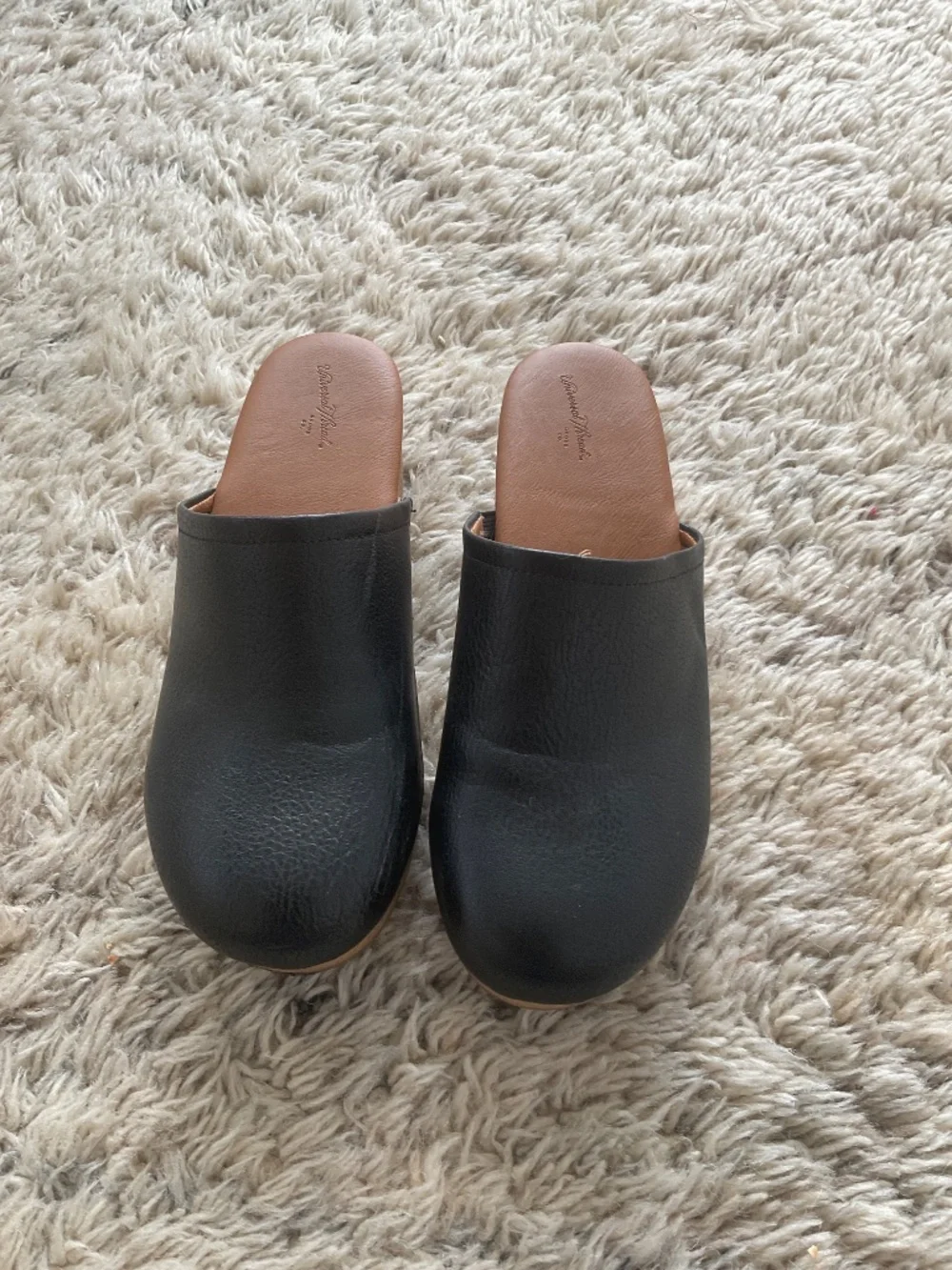 Black Clogs - Picture 4 of 5